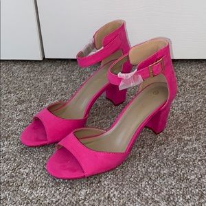 pink heels
